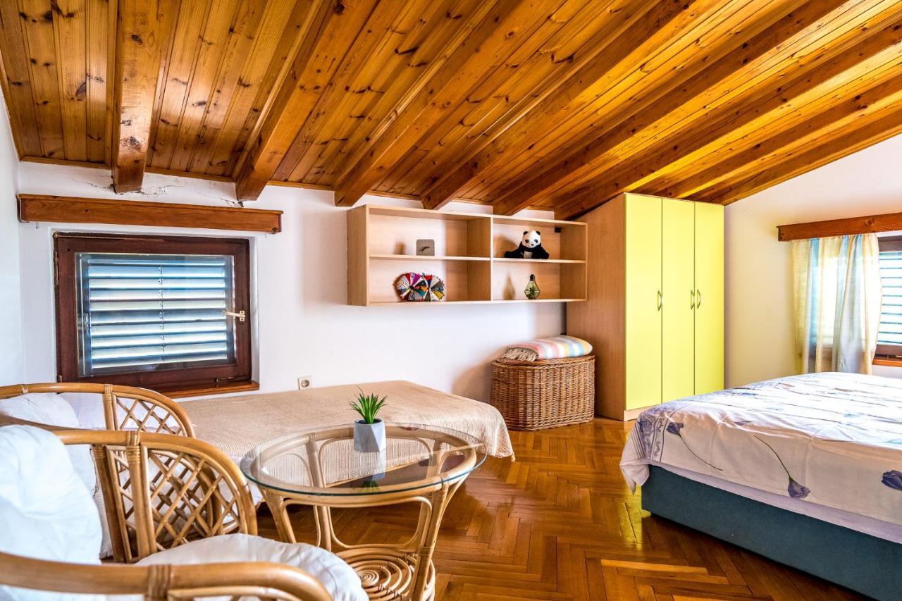 Apartmani Rosa Turanj Buitenkant foto